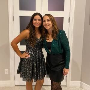 Meet your Posher, Dennise